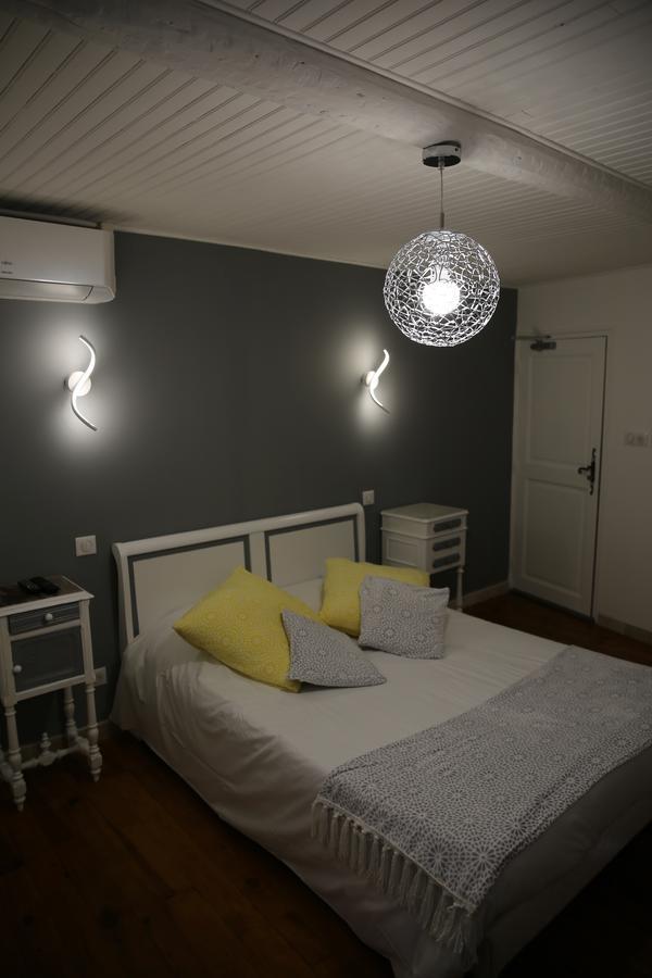 Les Pins Restaurant Et Chambre D'Hotes Силанс-ла Каскад Екстериор снимка