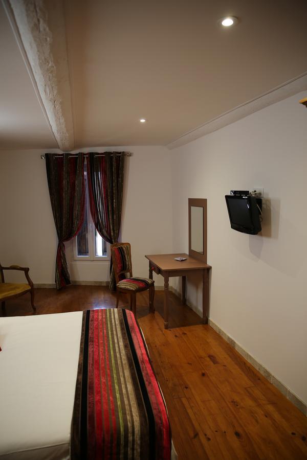 Les Pins Restaurant Et Chambre D'Hotes Силанс-ла Каскад Екстериор снимка