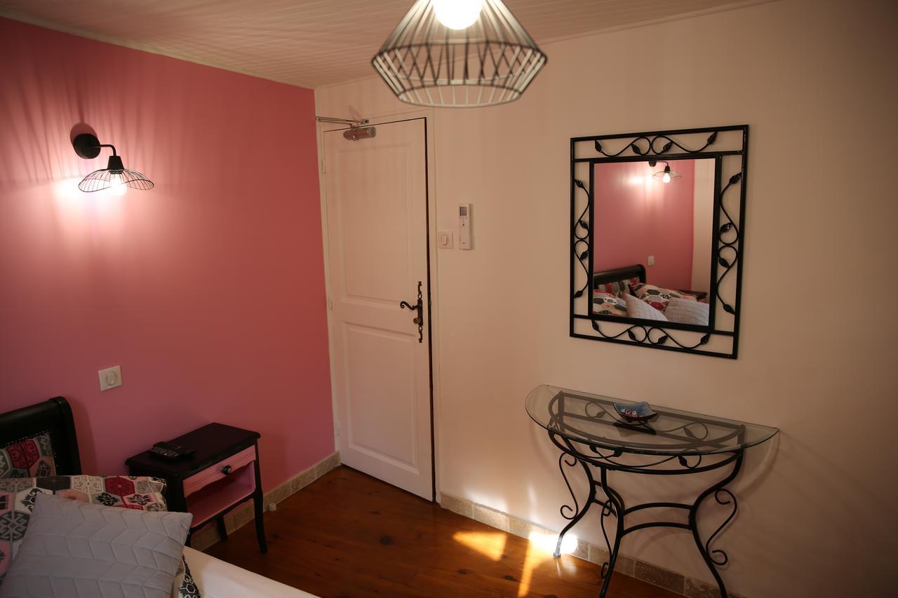 Les Pins Restaurant Et Chambre D'Hotes Силанс-ла Каскад Екстериор снимка